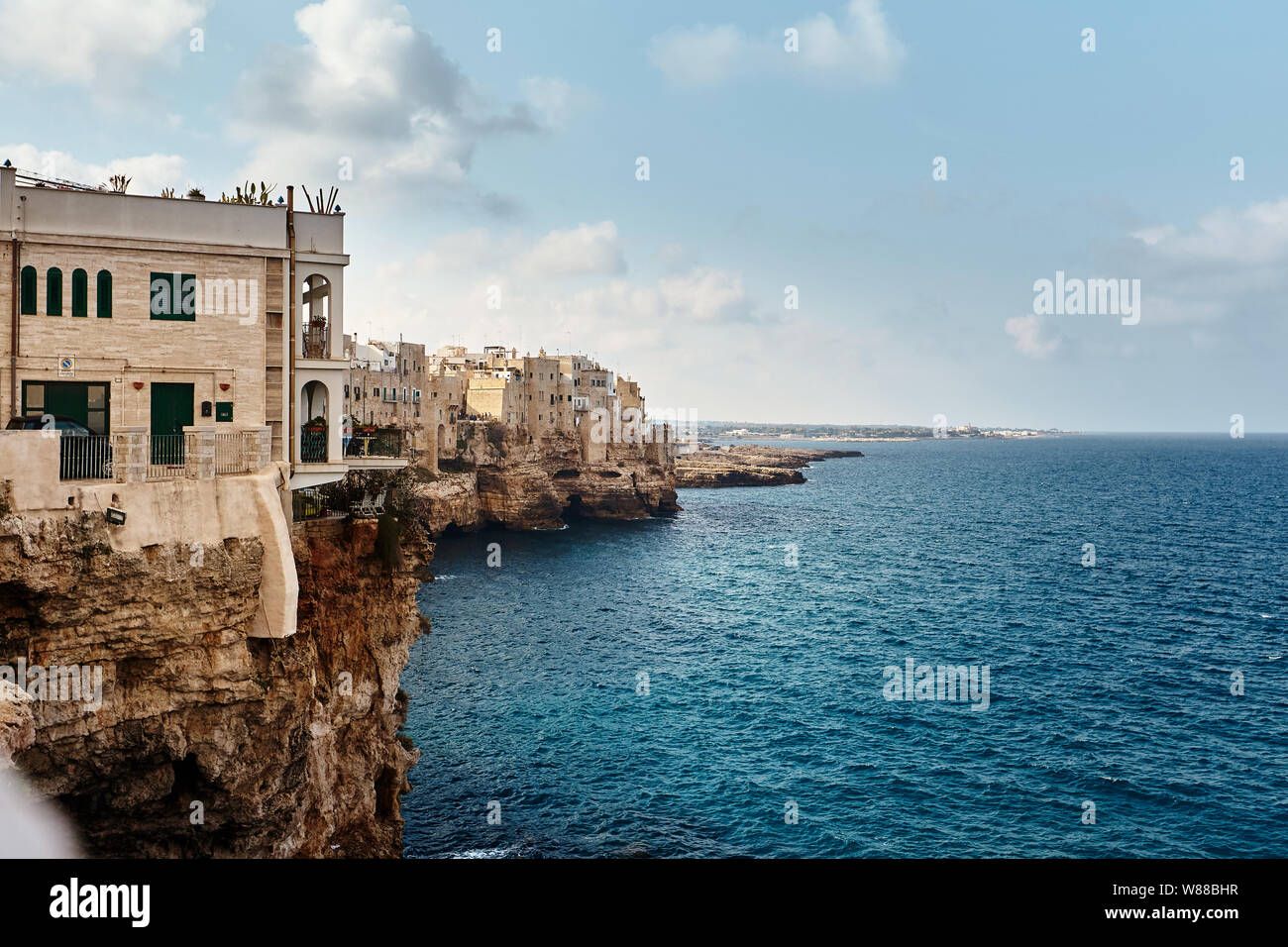 Die schöne Landschaft von Polignano a Mare, Stadt in der Provinz Bari, Apulien. Stockfoto