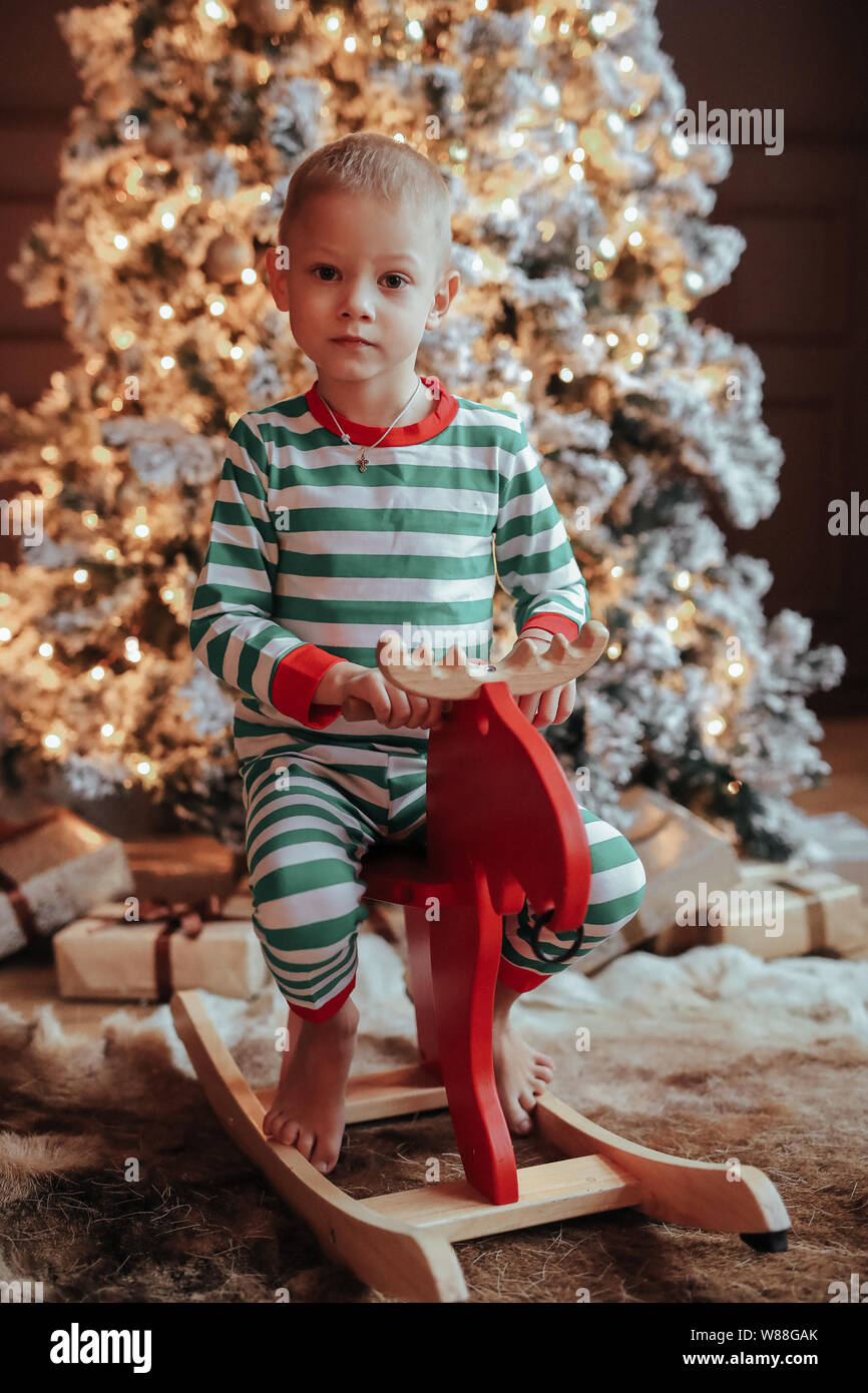 Der Junge Im Gestreiften Pyjamajahr Stockfotos Und Bilder Kaufen Alamy