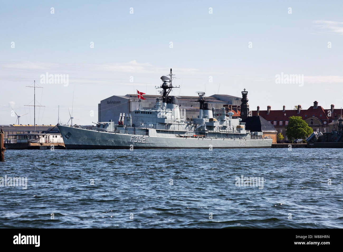 F352, HDMS Peder Skram, eine Fregatte in der Royal Danish Navy bis 1990, heute ein Museum Schiff, in Holmen, Kopenhagen, Dänemark Skandinavien günstig Stockfoto