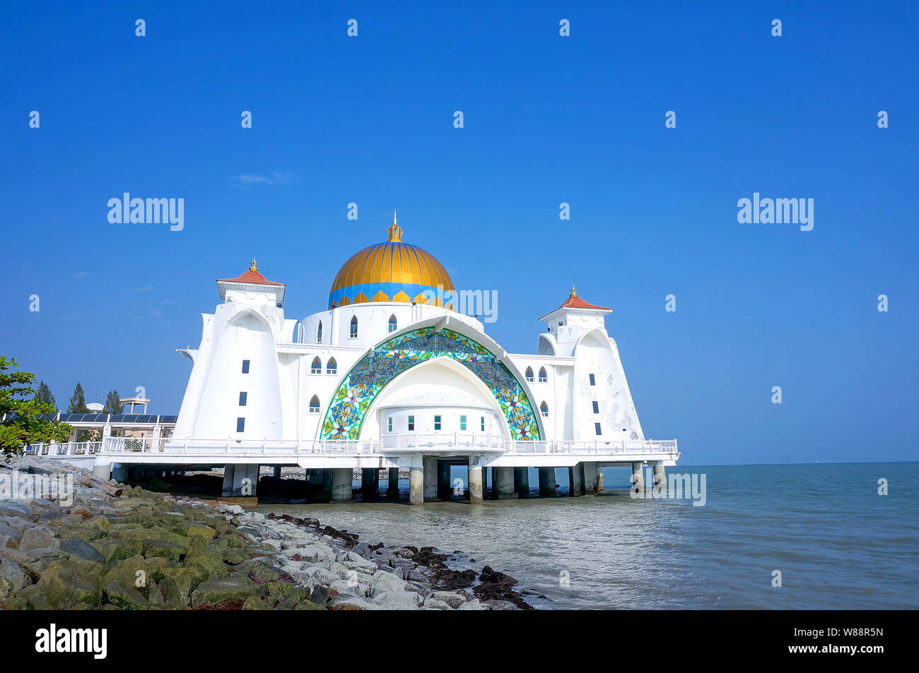 Straße von Malakka Moschee (Masjid Selat Melaka), Malakka, Malaysia