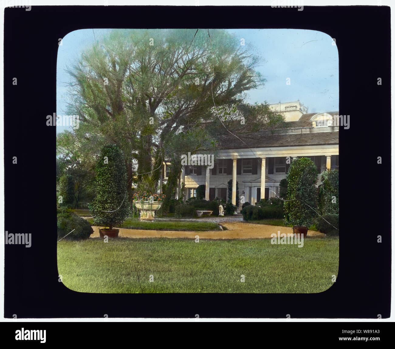 Der Obstgarten, James Lawrence Breese House, 151 Hill Street, Southampton, New York. Eingang Antrieb Stockfoto