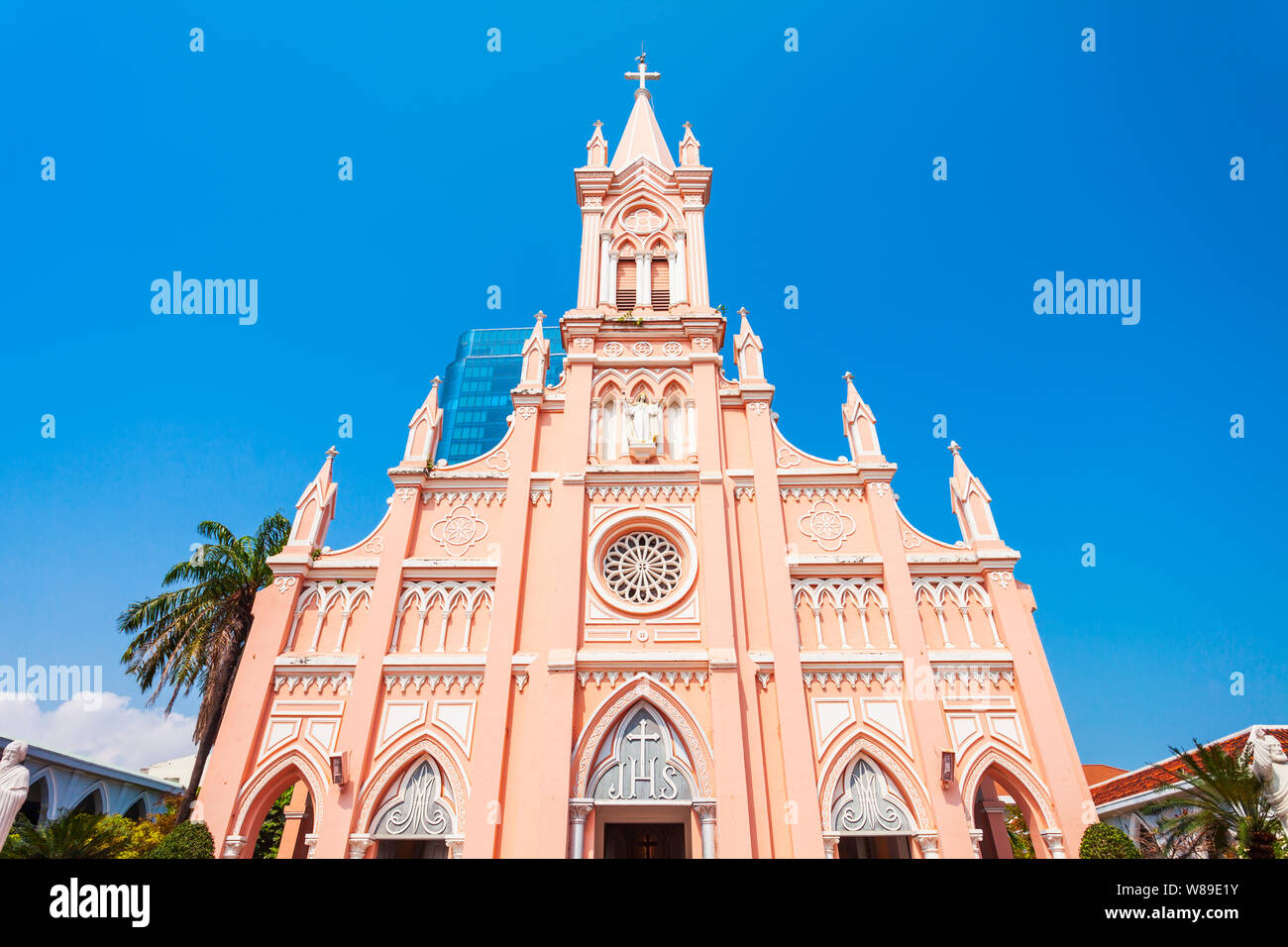 Da Nang Dom ist eine katholische Kirche in Danang City in Vietnam. Stockfoto