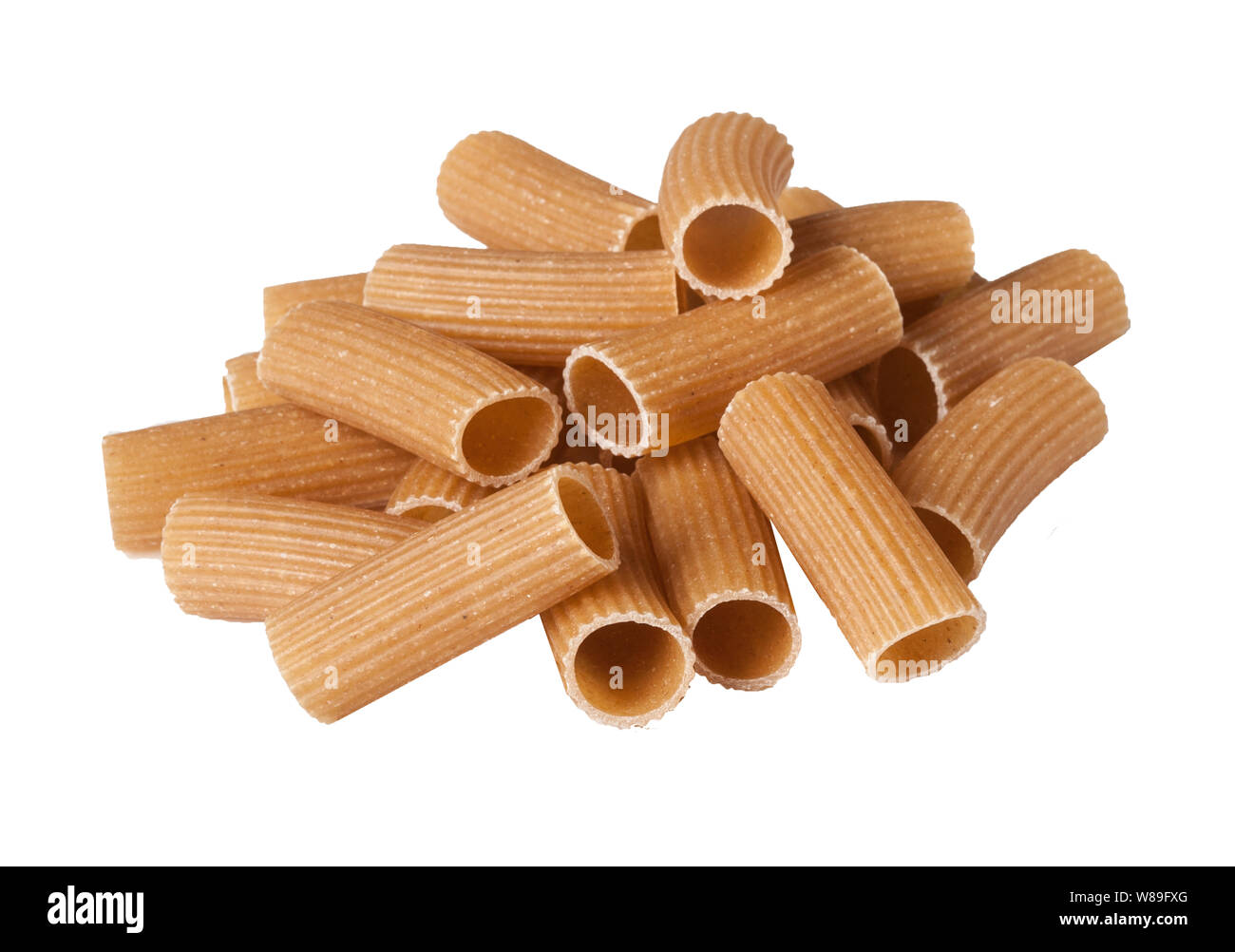 Vollkorn Rigatoni Nudeln Stapel Stockfoto