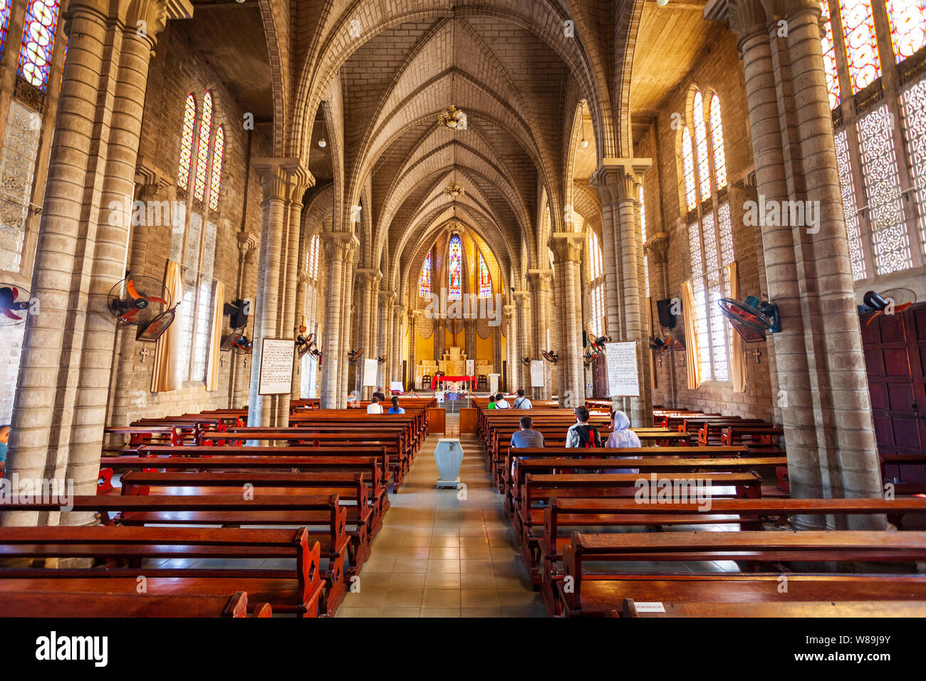 NHA TRANG, VIETNAM - AM 14. MÄRZ 2018: Nha Trang Kathedrale oder der Christus der König Dom ist die Mutterkirche der Diözese Nha Trang in Stockfoto