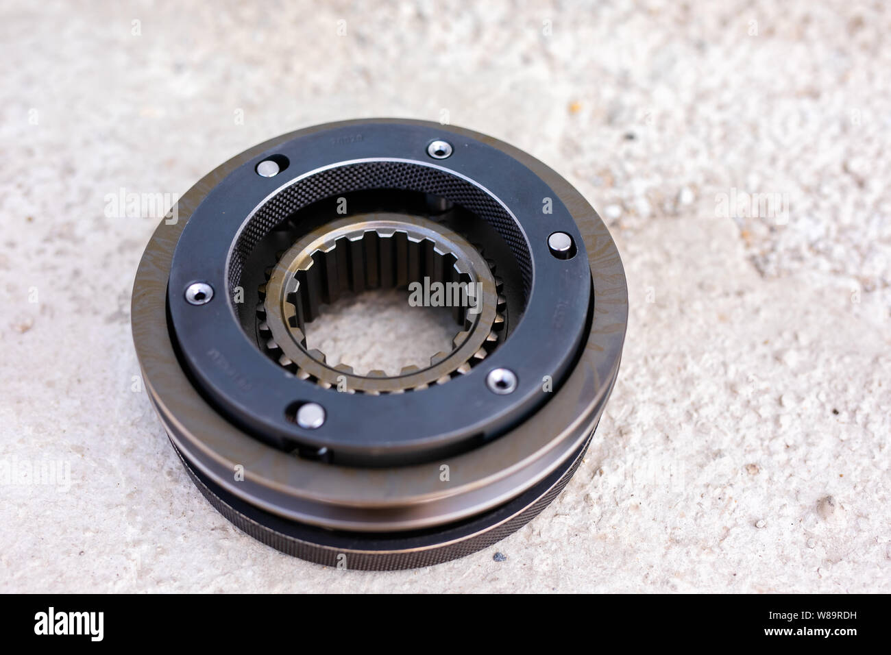 Blick auf Automotive equipment Tool für Auto Einbau der Kupplung. Tools für Lkw-Einbau der Kupplung. Close up Auto Kupplung Tools zum Entfernen von Geräten. Abstr Stockfoto