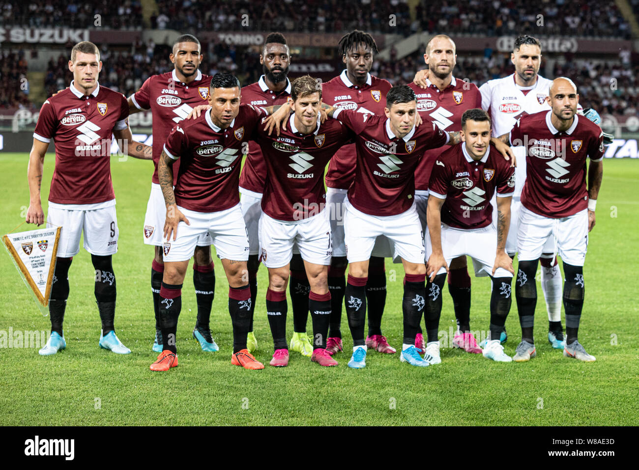 Turin, Italien. 08 Aug, 2019. Das Torino FC wirft vor dem UEFA Europa League dritte Qualifying Runde Fußballspiel zwischen Torino FC und Shakhtyor Soligorsk. Torino FC gewann 5-0 gegen Shakhtyor Soligorsk im Stadio Olimpico Grande Torino in Italien (Foto von Alberto Gandolfo/Pacific Press) Quelle: Pacific Press Agency/Alamy leben Nachrichten Stockfoto