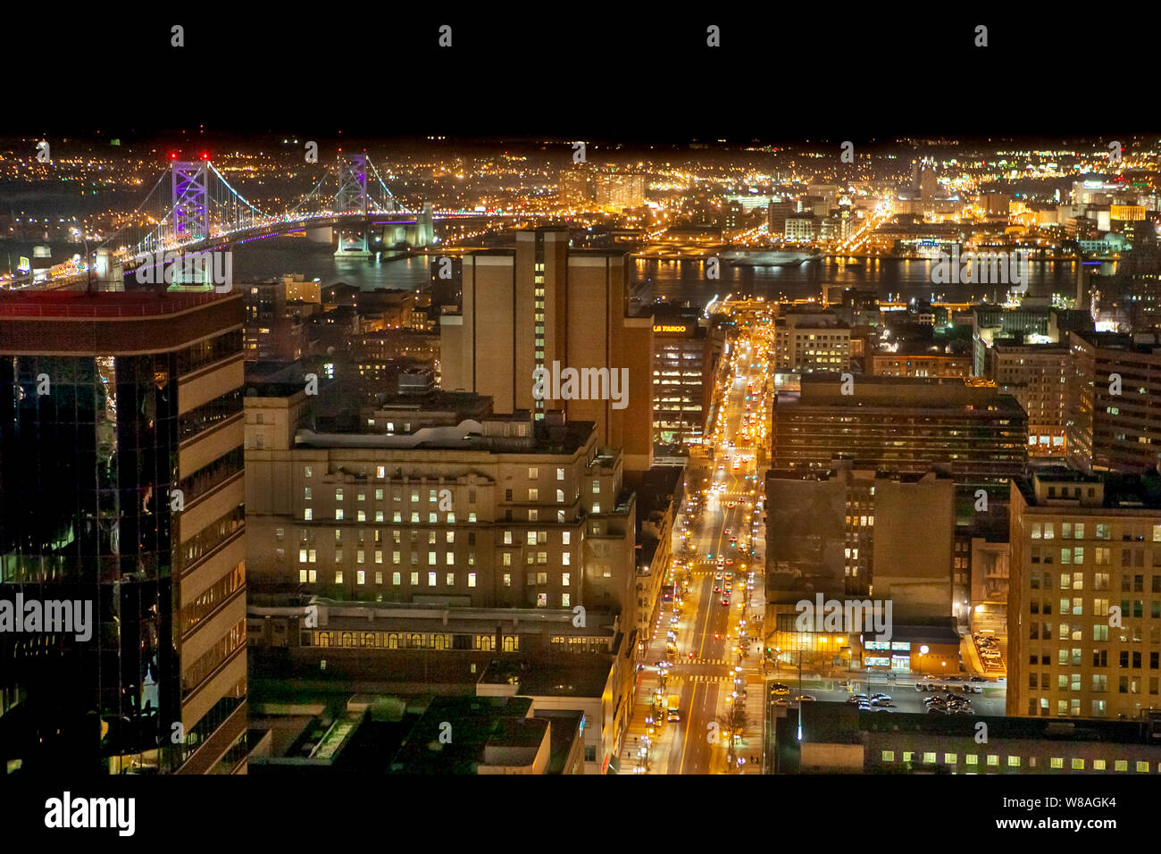 Blick vom Center City Sky Scraper Blick nach Süden Osten bei Nacht Stockfoto