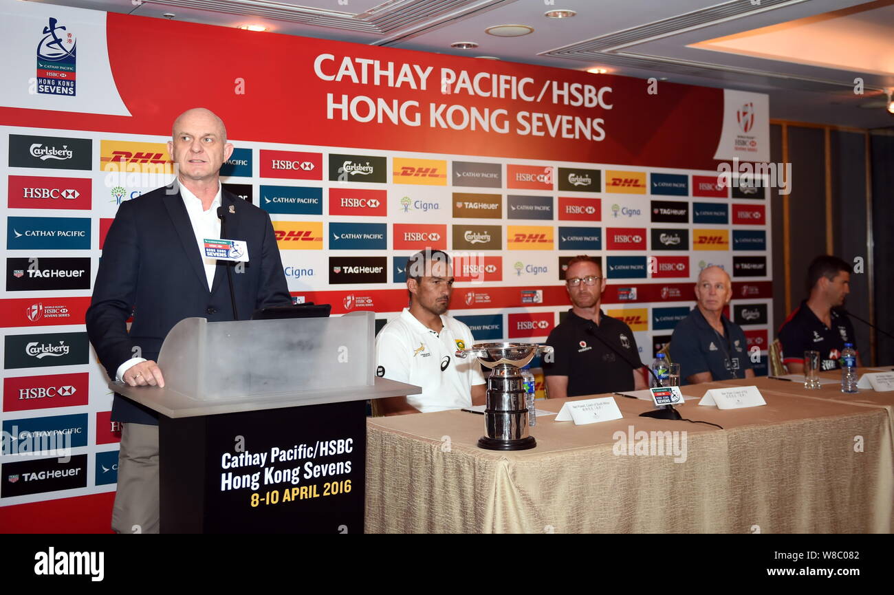 (Von links nach rechts) Trainer Neil Powell von Südkorea, Ben Ryan von Fidschi, Sir Gordon Tietjens von Neuseeland und Gareth Baber von Hong Kong att Stockfoto