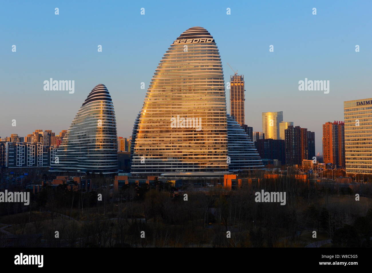 Ansicht der Wangjing Soho von Soho China in Peking, China, 4. März 2015 entwickelt. Die wangjing Soho Gebäudekomplex, entworfen von Iraqi-British Zah Stockfoto