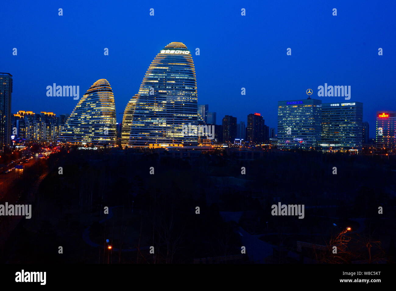 Ansicht der Wangjing Soho von Soho China in Peking, China, 4. März 2015 entwickelt. Die wangjing Soho Gebäudekomplex, entworfen von Iraqi-British Zah Stockfoto
