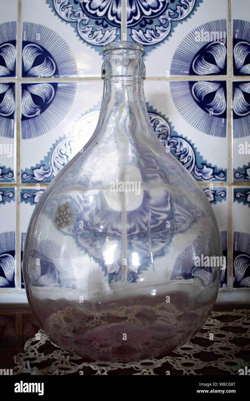 Alten portugiesischen Fliesen. Klassische Architektur und Kirche aus Portugal. Jahrgang kulturellen Stil. Stockfoto