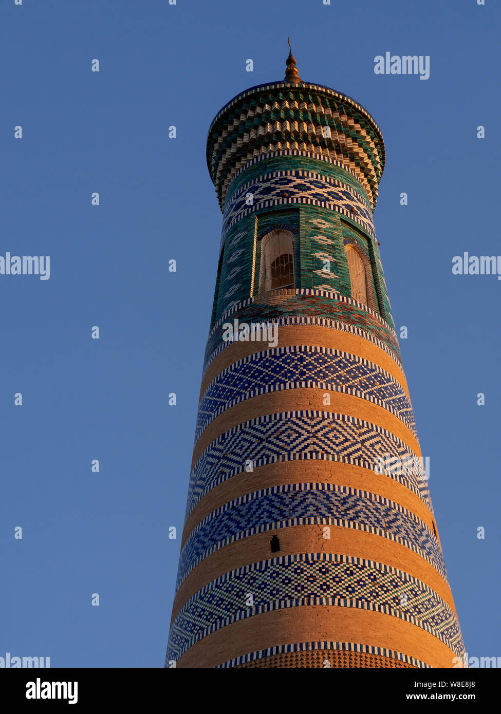 Minarett Islam Khodja, historischen Stadt Ichan Qala, Chiwa, Usbekistan, Asien, UNESCO Weltkulturerbe Stockfoto