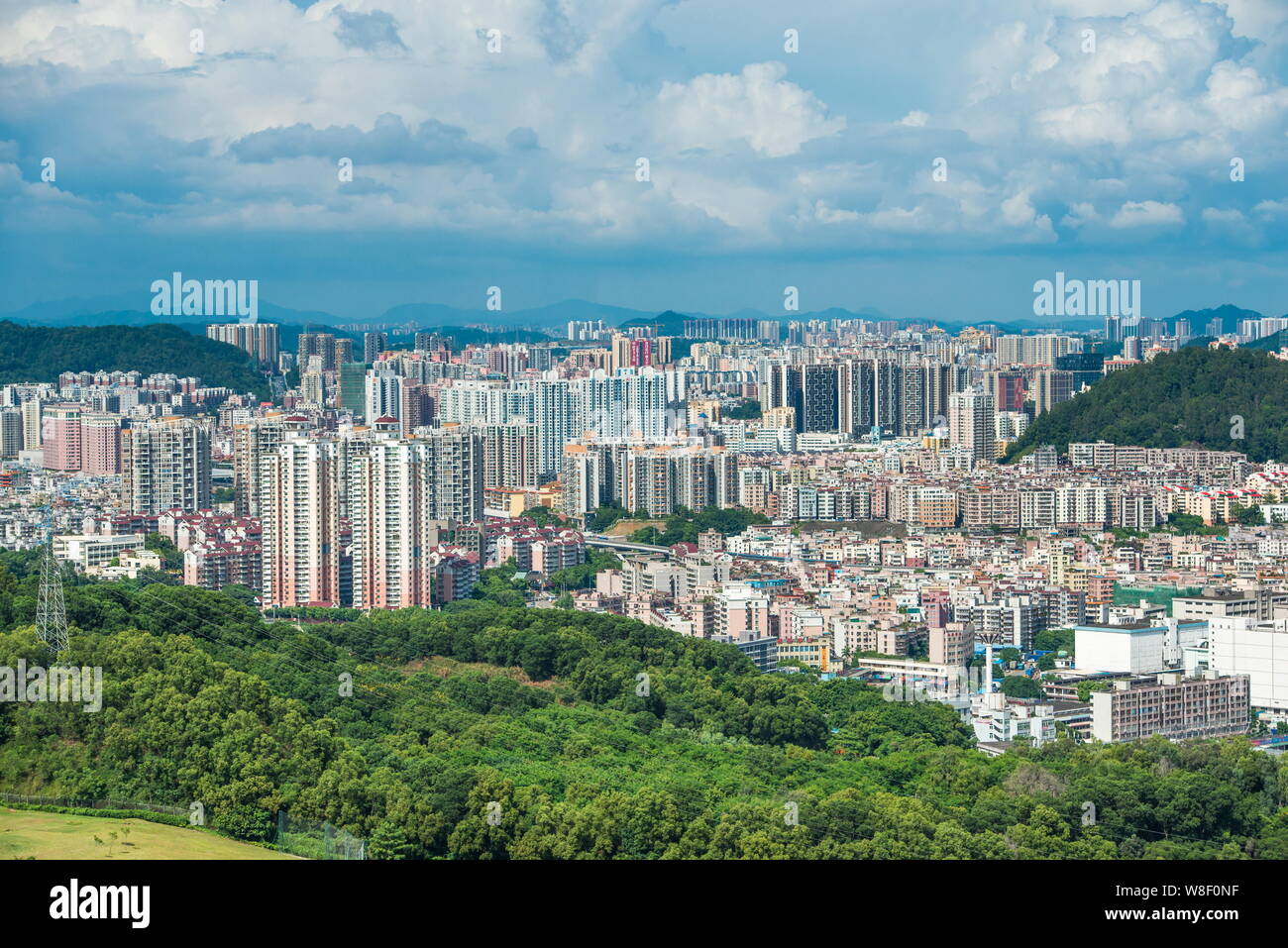 Allgemeine Ansicht von Shenzhen in Shenzhen, der südchinesischen Provinz Guangdong, 13. September 2014. Stockfoto
