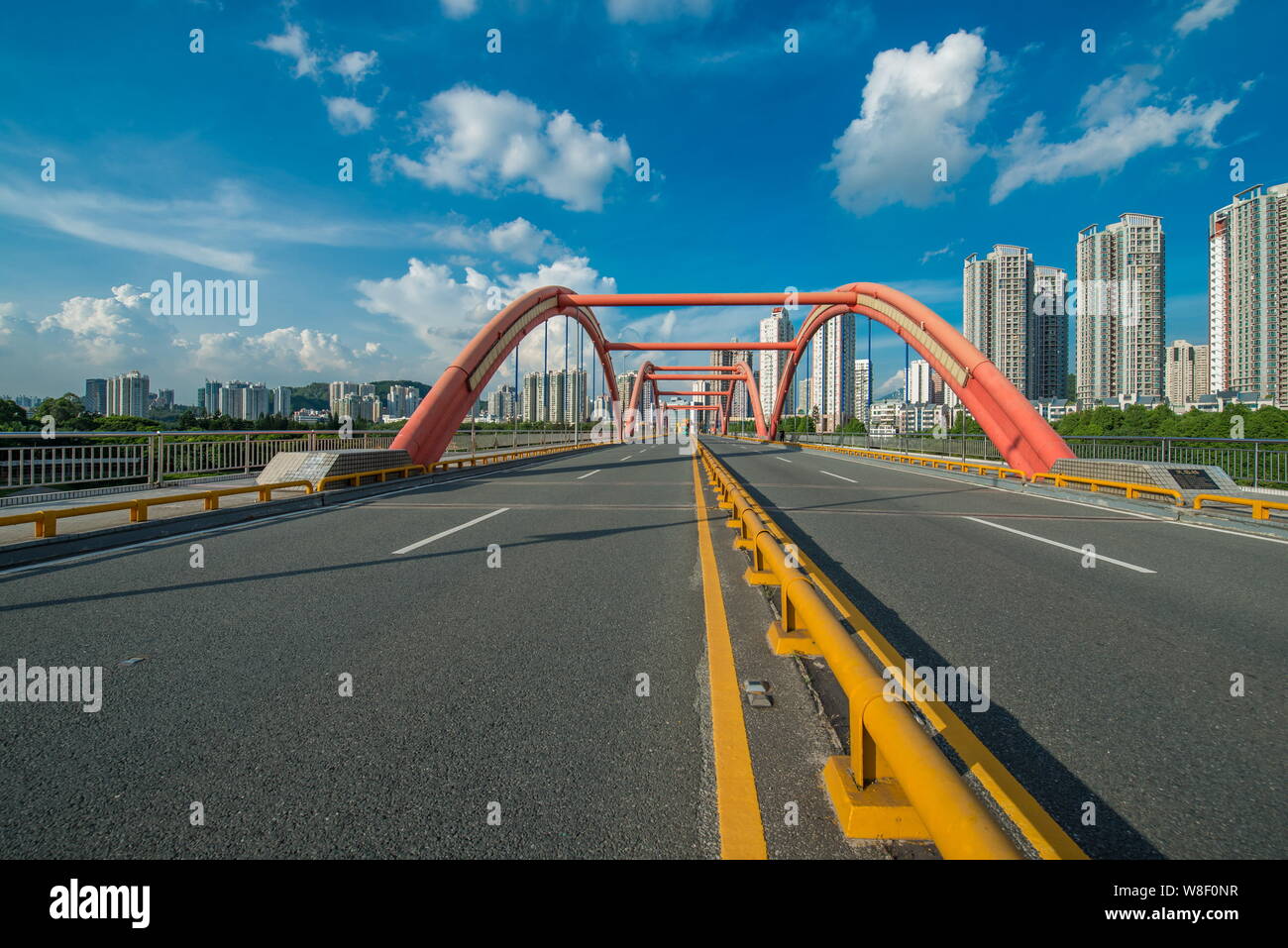 Ansicht Der Furong Brücke in Shenzhen, der südchinesischen Provinz Guangdong, am 5. Juli 2014. Stockfoto