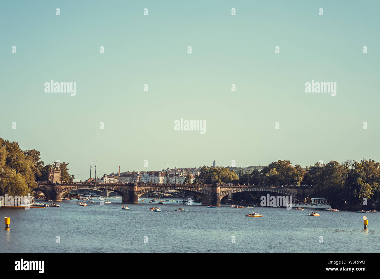 Legion Brücke ist aus Granit Brücke an der Moldau in Prag. Stockfoto