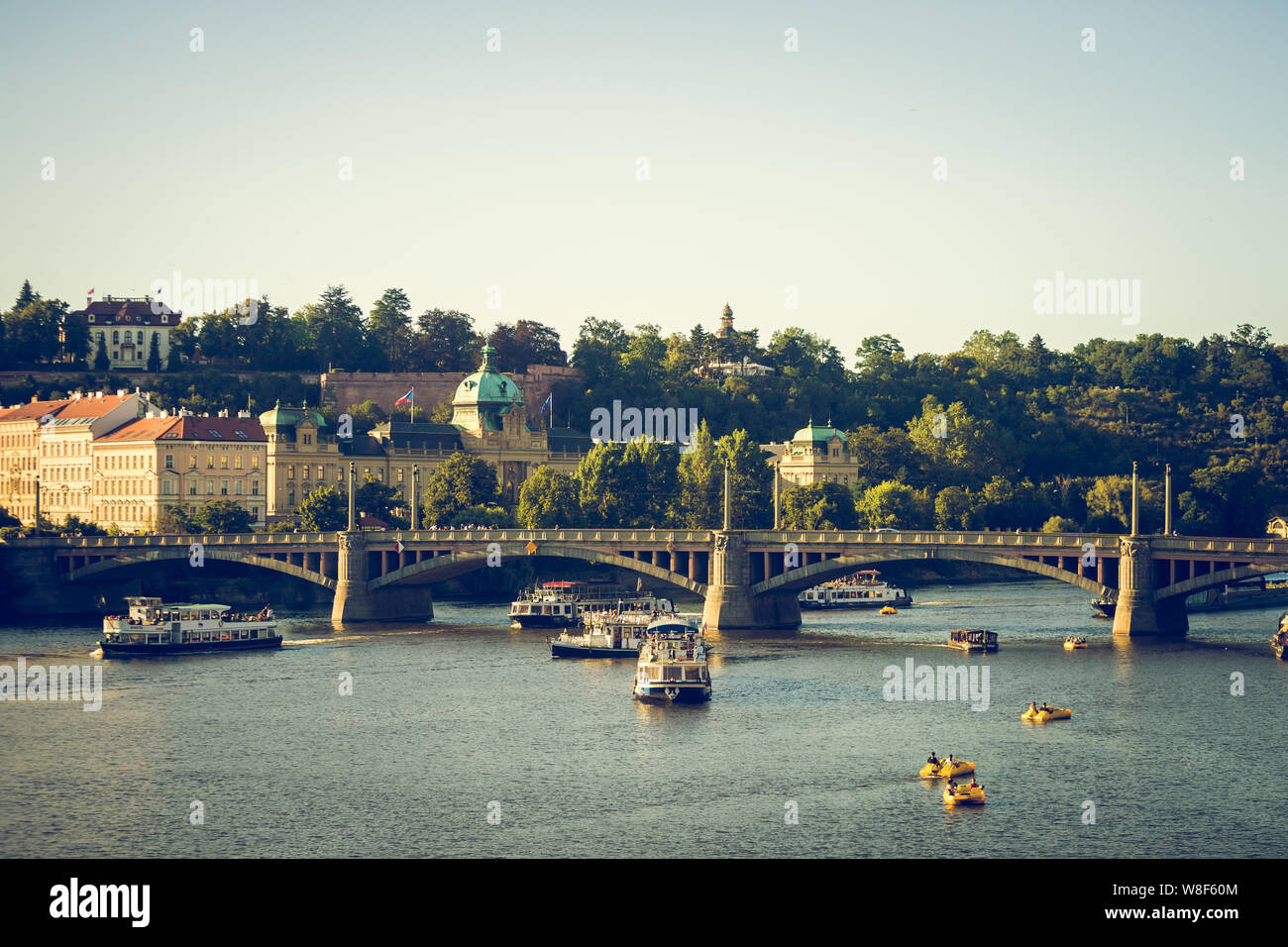 Legion Brücke ist aus Granit Brücke an der Moldau in Prag. Stockfoto