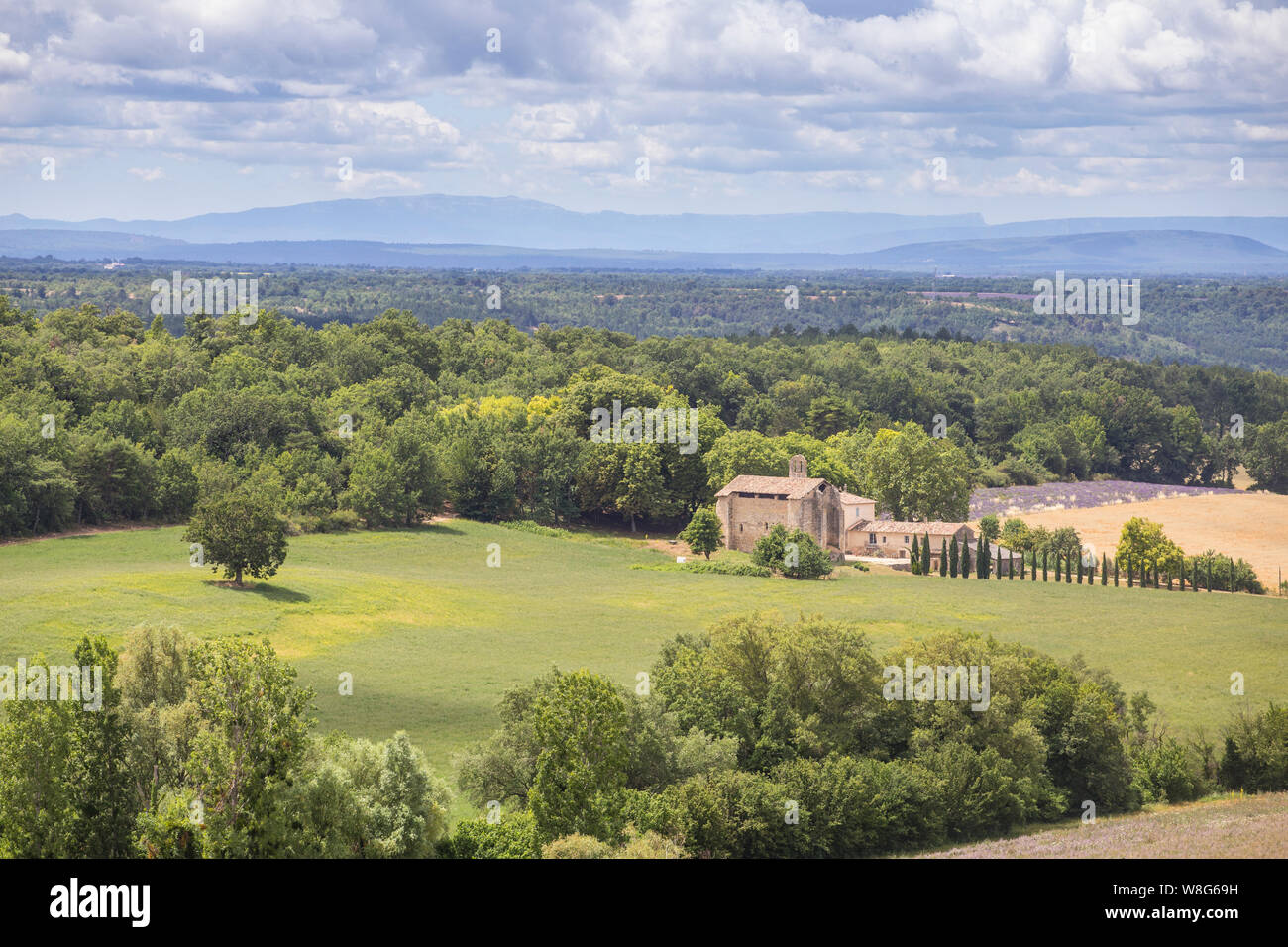 Das Plateau de Valensole, Provence, Frankreich. Stockfoto