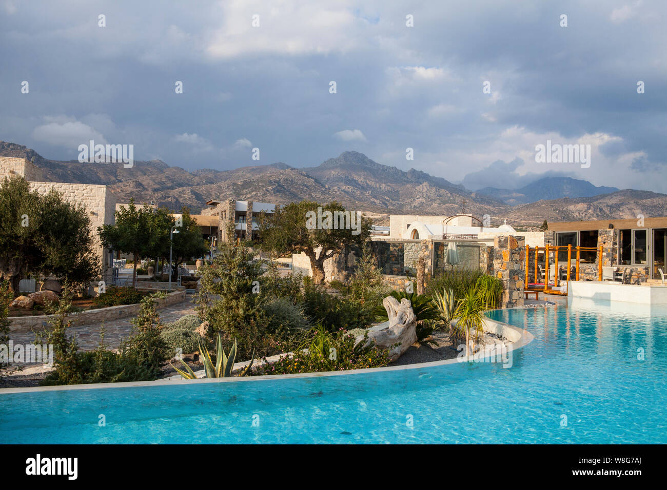 Ierapetra, Creete, Greece-October 14,2018: Ostria Beach Resort & Spa ist Luxus all inclusive Strandhotel an der südlichen Coa Stockfoto