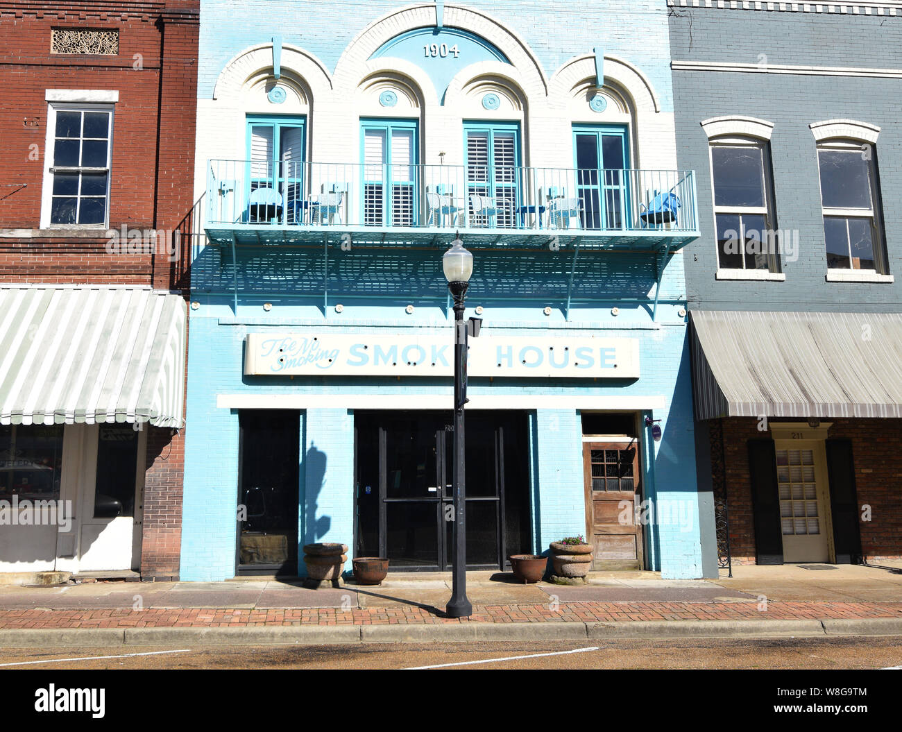 Die Innenstadt von Yazoo City Mississippi verfügt über viele Gebäude in Pastellfarben gestrichen Stockfoto