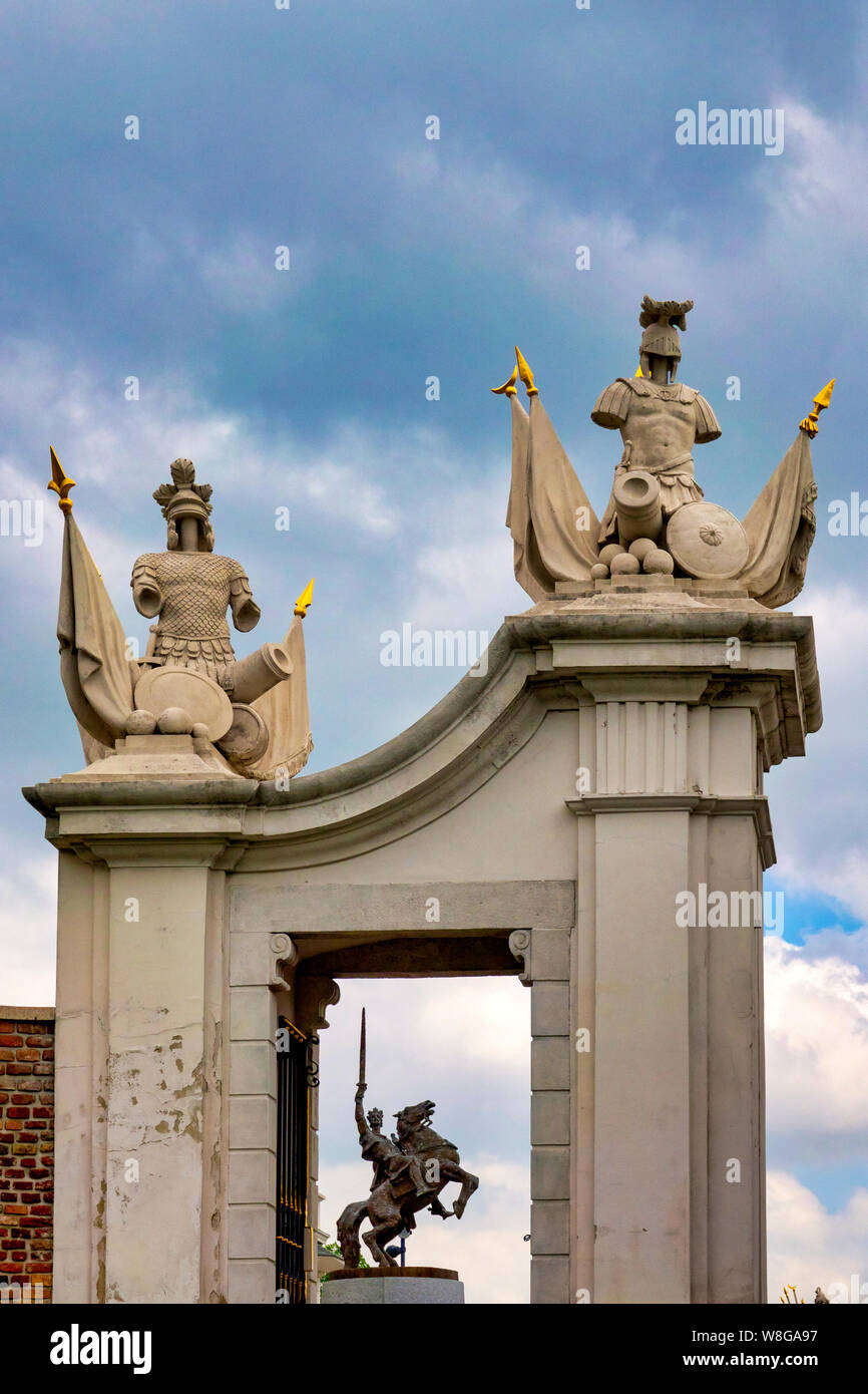 Detail der Ehrenamtlichen Innenhof Tor der Burg von Bratislava, Bratislava, Slowakei Stockfoto