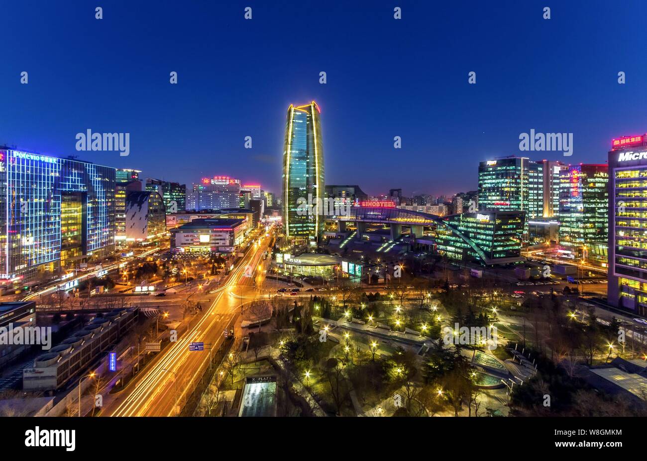 Nachtansicht von Zhongguancun Science Park, wie China's Silicon Valley, in Haidian District, Beijing, China, 4. Februar 2015 bekannt. Stockfoto