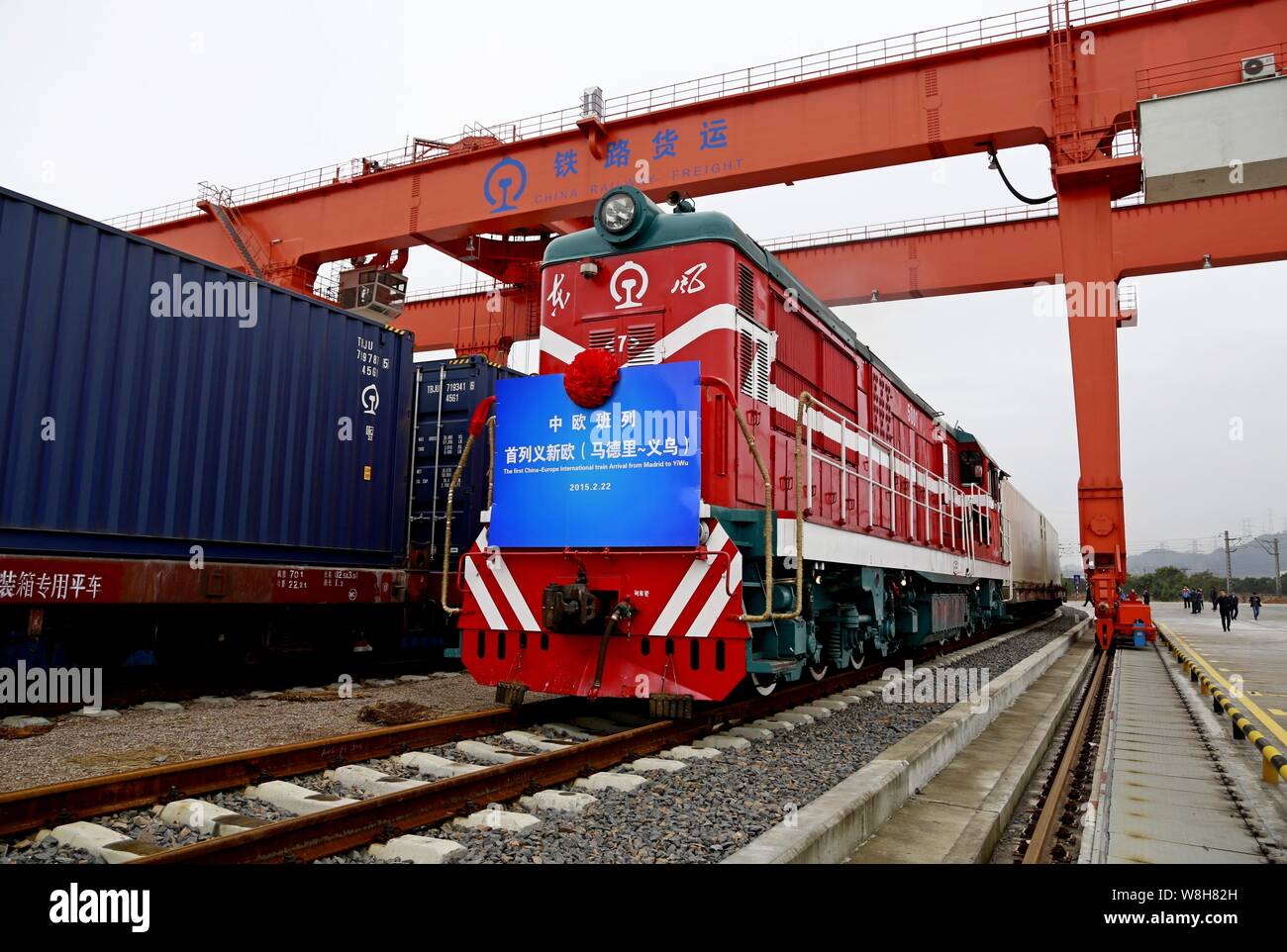 Die erste China-Europe International Güterzug wird dargestellt, nach der in einem Container Terminal aus Madrid Spanien über den Ellen Orth'ou Cargo Line Stockfoto