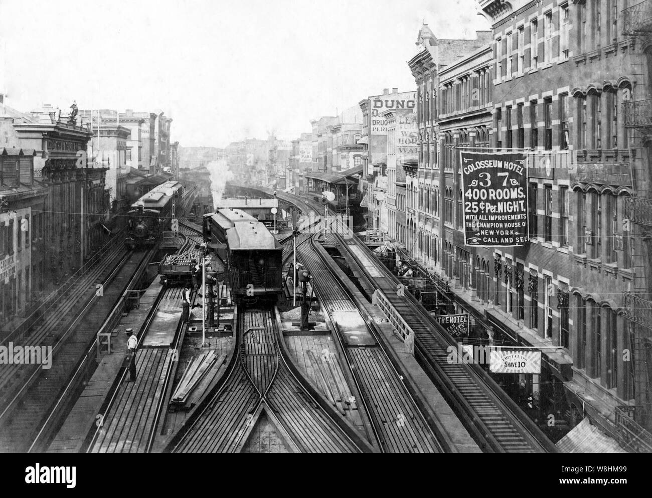 19 Vintage Foto-El Zug und Colosseum Hotel New York Stockfoto