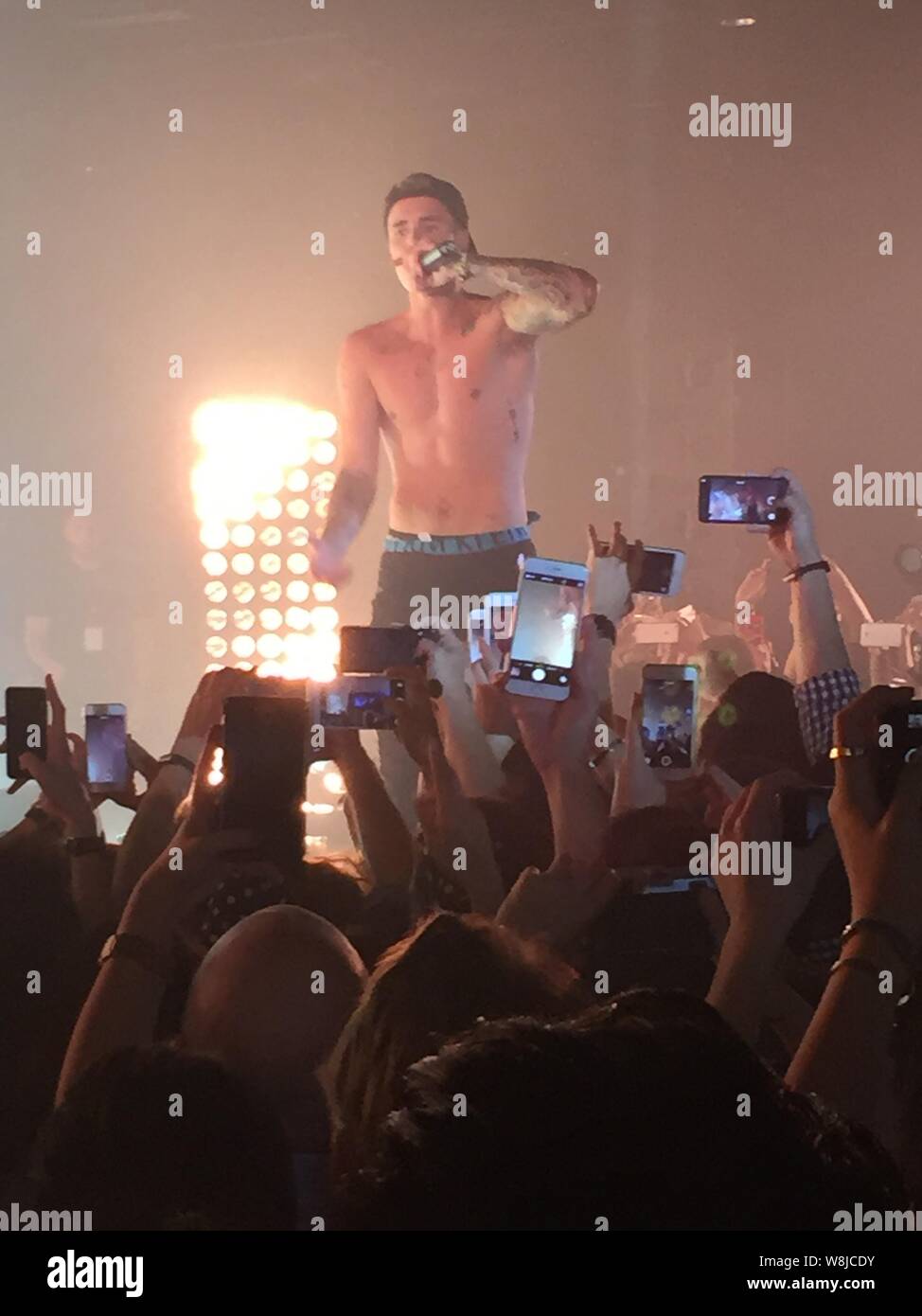 Kanadische Sänger Justin Bieber führt bei einem Konzert während der Calvin  Klein Jeans Musik Festival in Hongkong, China, 11. Juni 2015  Stockfotografie - Alamy