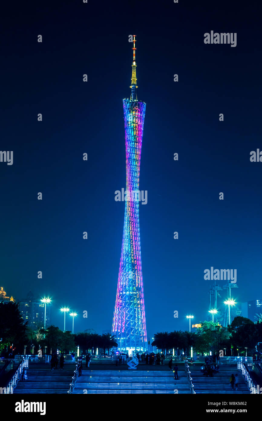 Nachtansicht des Canton Tower in Guangzhou City, die südchinesische Provinz Guangdong, 25. März 2016. Stockfoto