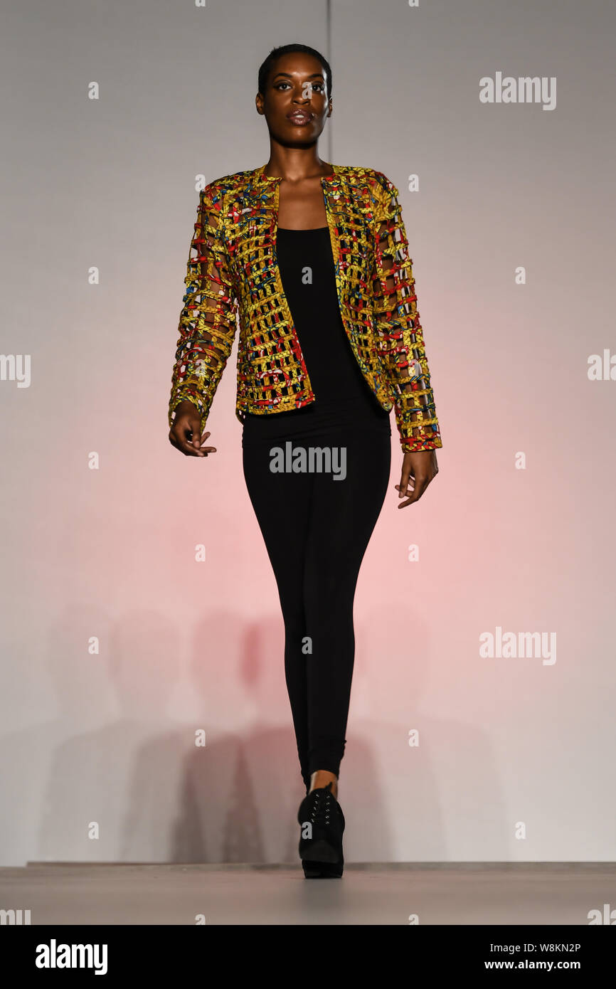 London, Großbritannien. 09 Aug, 2019. African Fashion Week London 2019#AFWL 2019 - backstage bei Freimaurer Hall am 9. August 2019, London, UK. Bild Capital/Alamy leben Nachrichten Stockfoto