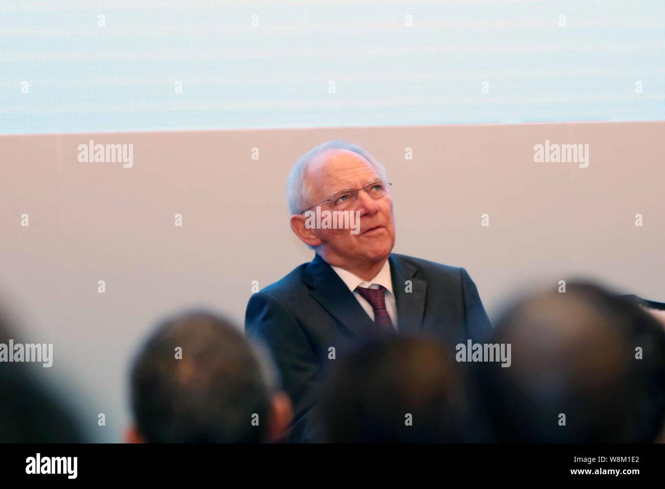 Der deutsche Finanzminister Wolfgang Schaeuble spricht während einer Sitzung der 2016 G20-Finanzminister und -Zentralbankpräsidenten Treffen in der Pudong Stockfoto