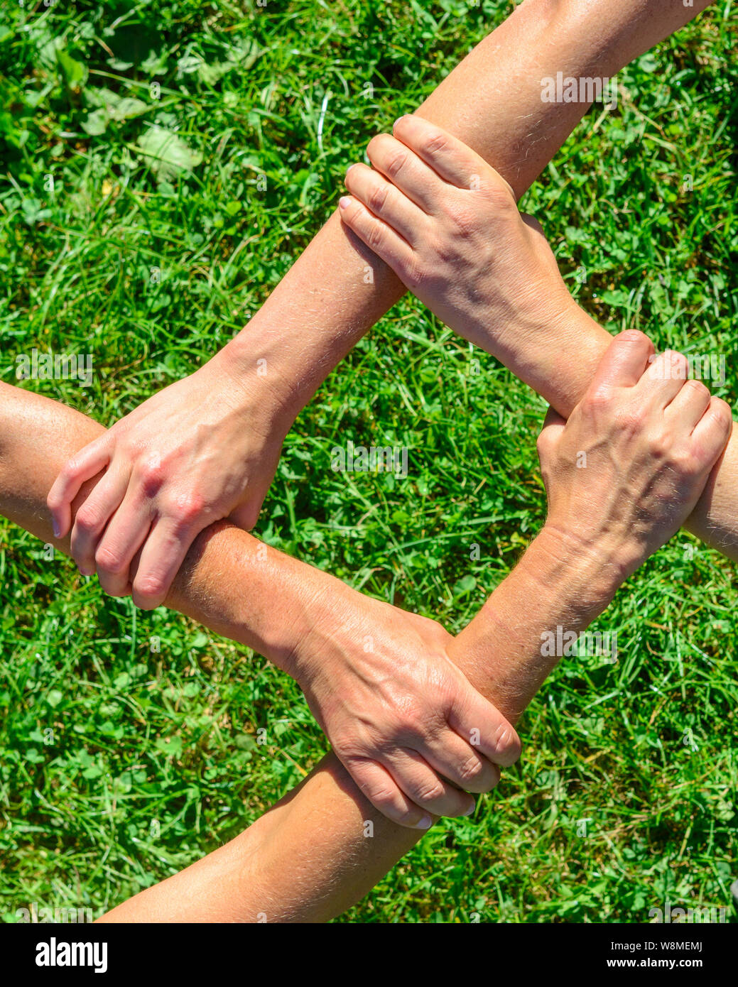 Eine Zeichenfolge, die den Anschluss innerhalb eines Teams Stockfoto