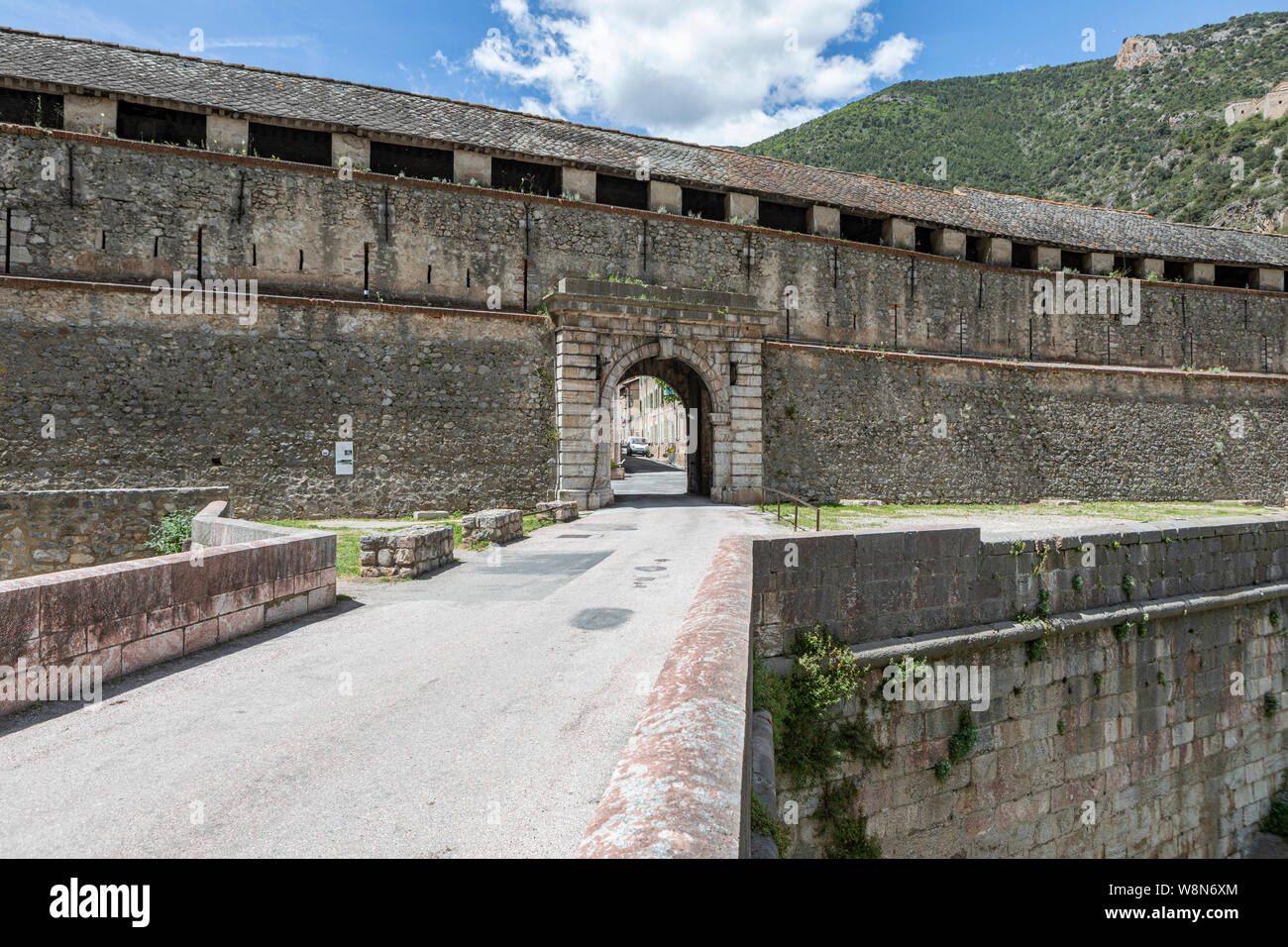 Villefranche-de-Conflent, Les Pyrénées Catalanes. Stockfoto