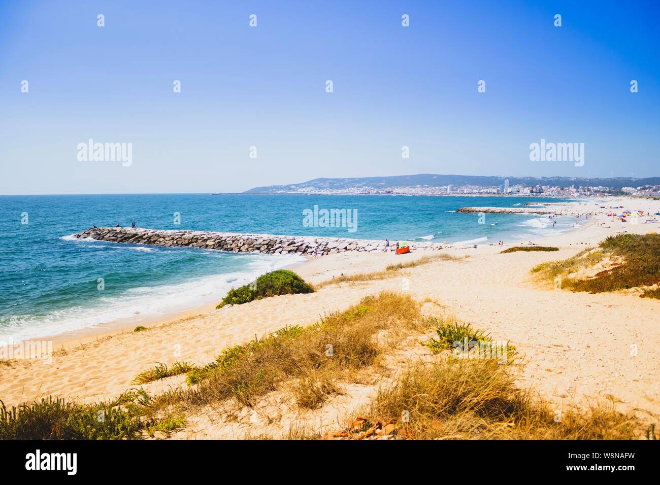 Figueira da Foz Strand Portugal. Tag Sommer in Europa. Boho style farbige Stil Foto. Über verarbeitet. Stockfoto