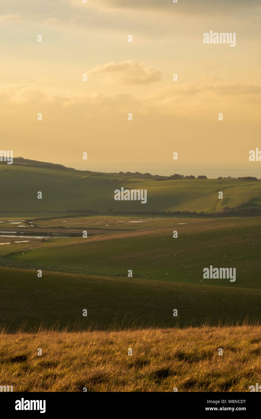 Über dem cuckmere Valley in Richtung Seaford in warmes Abendlicht 2 Stockfoto