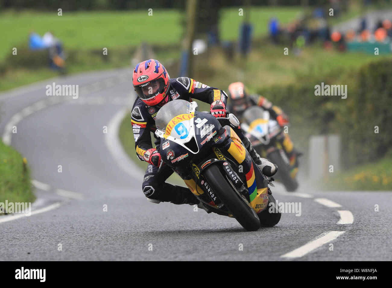 Stromkreis Dundrod, Belfast, Nordirland, Großbritannien. 10 August, 2019. Ulster Grand Prix Straße Rennen, Race Day; Davey Todd nimmt auf dem 3. Platz auf dem MILENCO Padgetts Honda in der Supersport Rennen - Leitartikel nur mit der Credit: Aktion Plus Sport Bilder/Alamy Live News Credit: Aktion Plus Sport Bilder/Alamy leben Nachrichten Stockfoto