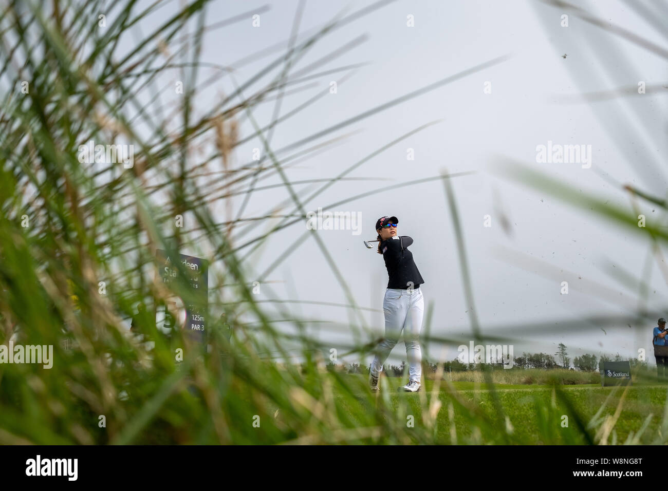 Thailand's Moriya Jutanugarn zweigt weg in der 5. Bohrung während Tag drei der Aberdeen Standard Investitionen Ladies Scottish Open im Renaissance Club, North Berwick. Stockfoto