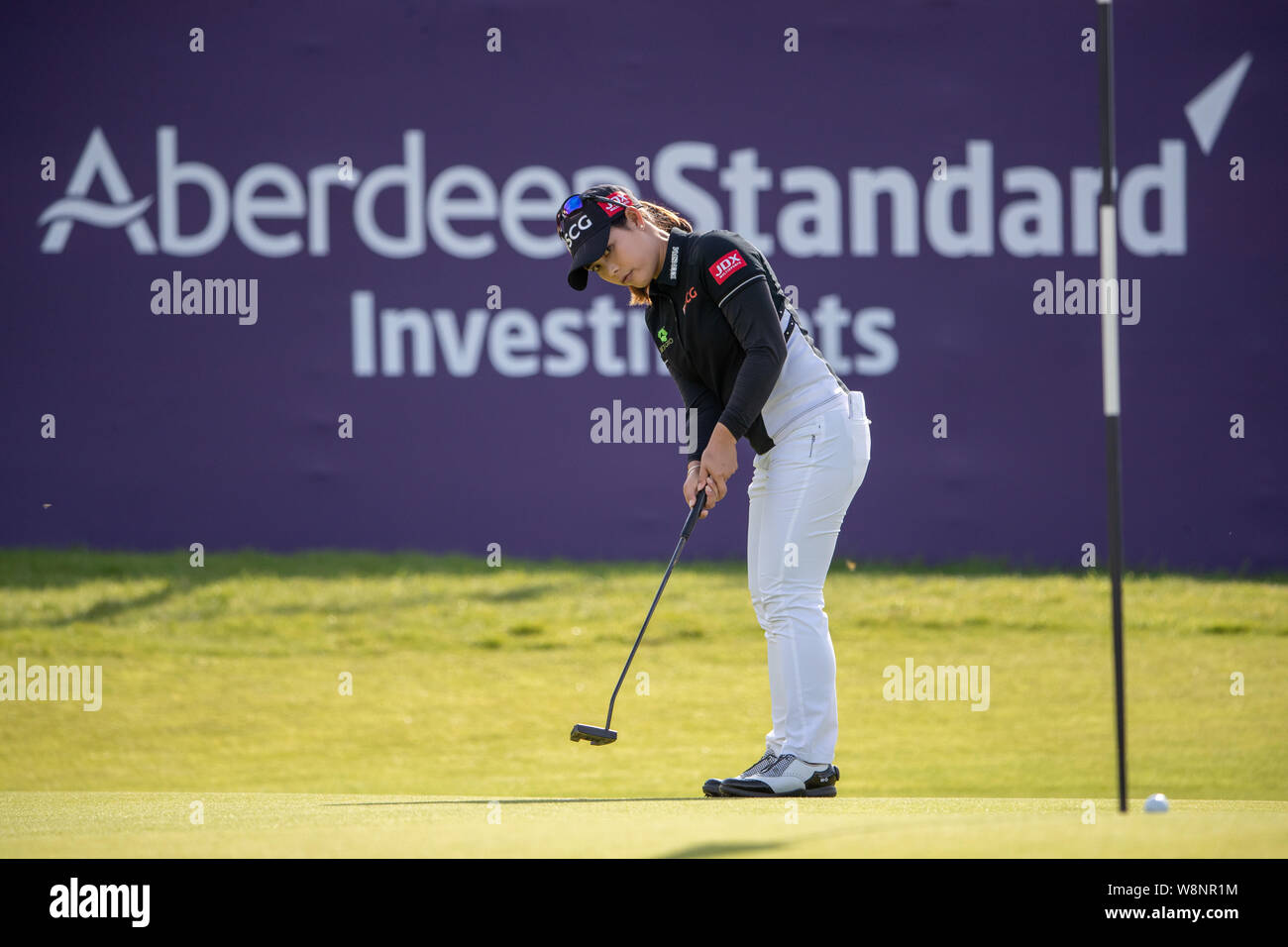 Thailand's Moriya Jutanugarn Schlag an der Gleichheit 3 15 Loch während des Tag drei der Aberdeen Standard Investitionen Ladies Scottish Open im Renaissance Club, North Berwick. Stockfoto