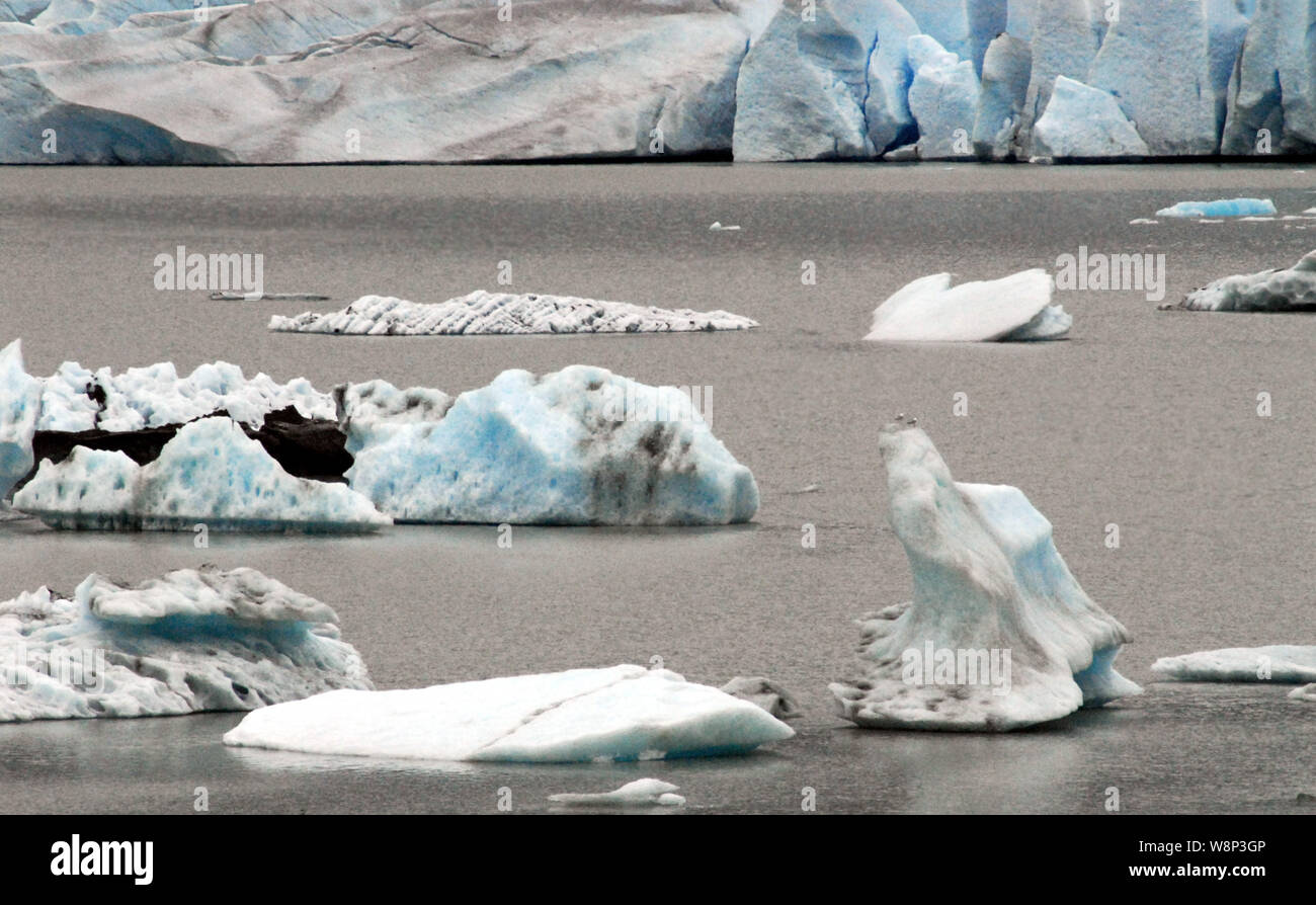 Eindeutige Beweise für den Klimawandel und die globale Erwärmung wird durch dieses Bild des schmelzenden Mendenhall Gletscher, Juneau, Alaska, USA gezeigt Stockfoto