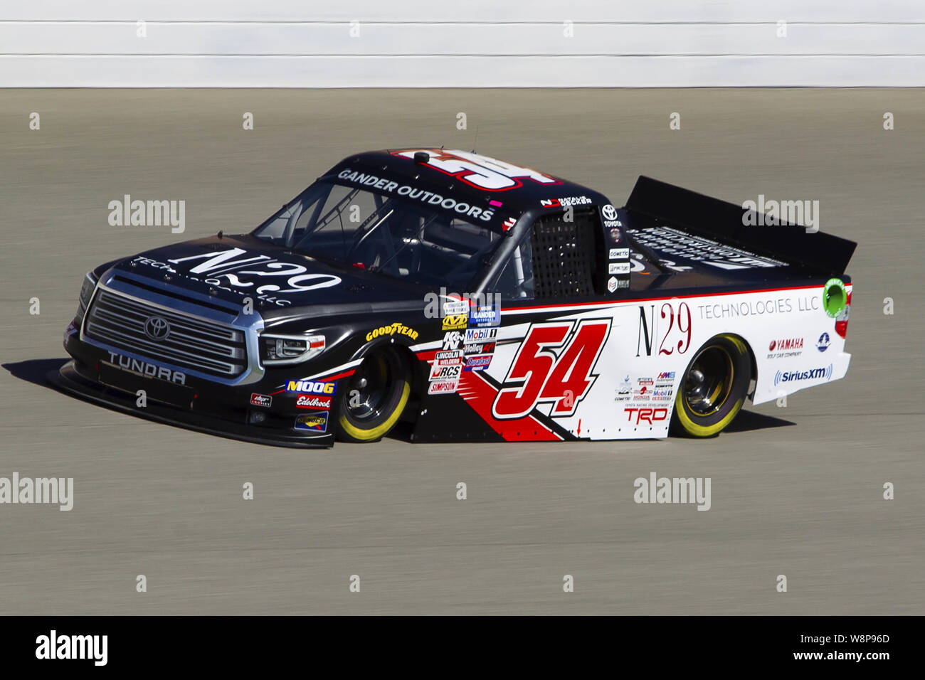 Brooklyn, Michigan, USA. 10 Aug, 2019. Gander im Freien LKW-Reihe Treiber NATALIE DECKER (54) Führt eine Qualifying-runde am Michigan International Speedway. Credit: Scott Mapes/ZUMA Draht/Alamy leben Nachrichten Stockfoto