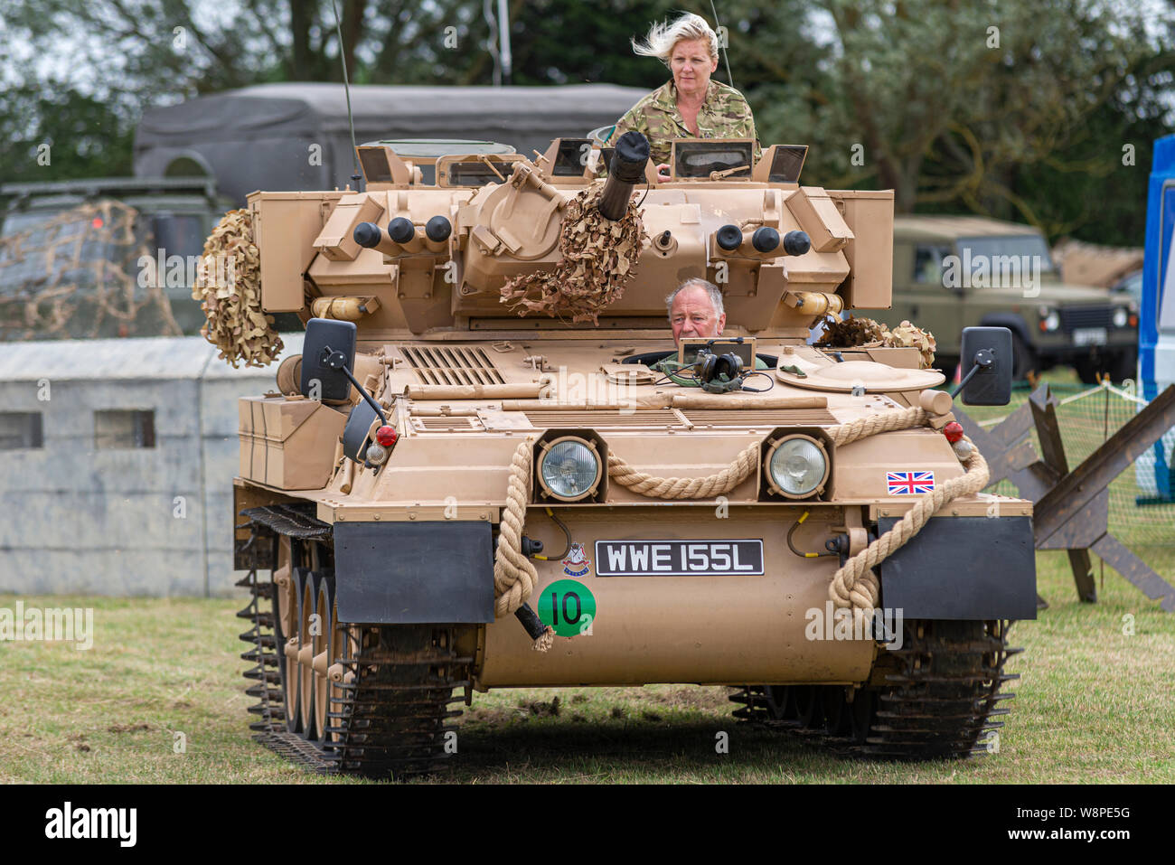 Echos der Geschichte Militär erscheinen an Purleigh, Essex, Großbritannien von der Essex Historic Military Vehicle Association organisiert. Skorpion in der Wüste Farben Stockfoto