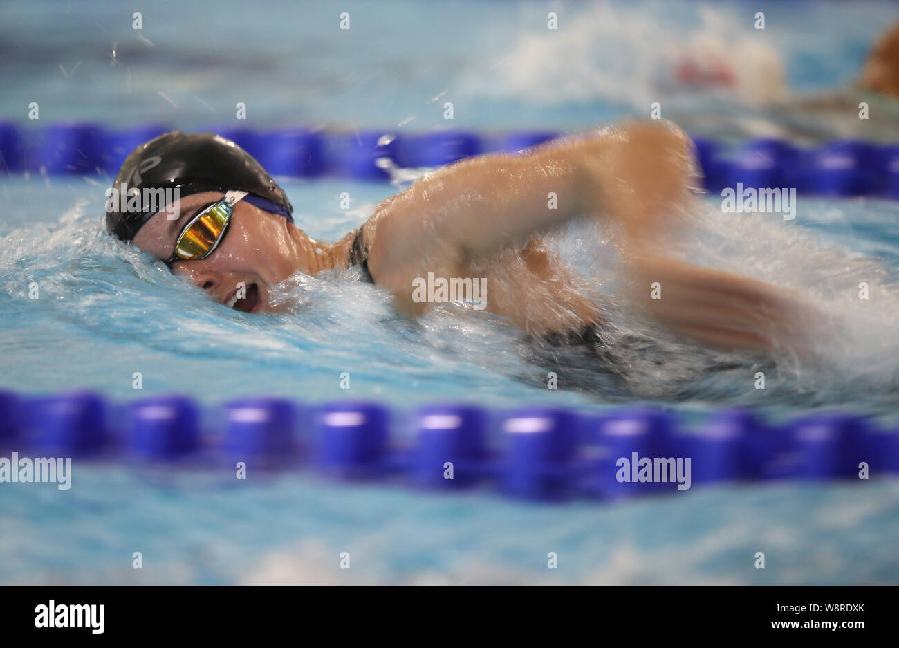 Irlands Natalya Coyle während des schwimmen Disziplin während der Frauen finale Tag für Tag sechs der 2019 europäischen Modernen Fünfkampf Meisterschaften an der Universität von Bath. Stockfoto