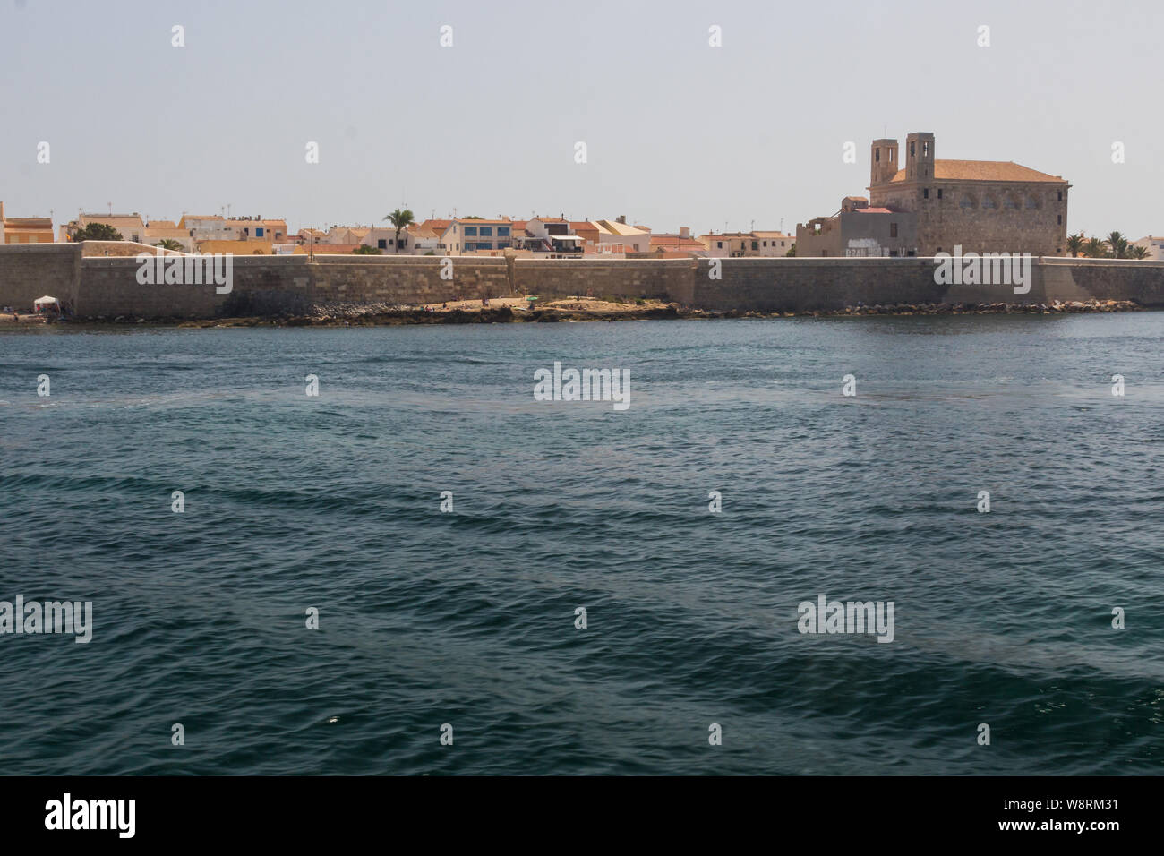 Der Pirat Insel Tabarca ist eine sehr einzigartige, felsig und kleine Insel im Mittelmeer, in der Provinz von Alicante, ganz in der Nähe von Sa Stockfoto