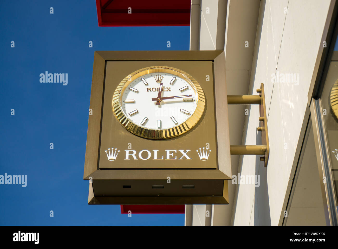 BEVERLY HILLS, CA/USA - Januar 3, 2015: Rolex store Exterieur. Rolex Designs, Hersteller, vertreibt und Dienstleistungen Armbanduhren unter t verkauft. Stockfoto