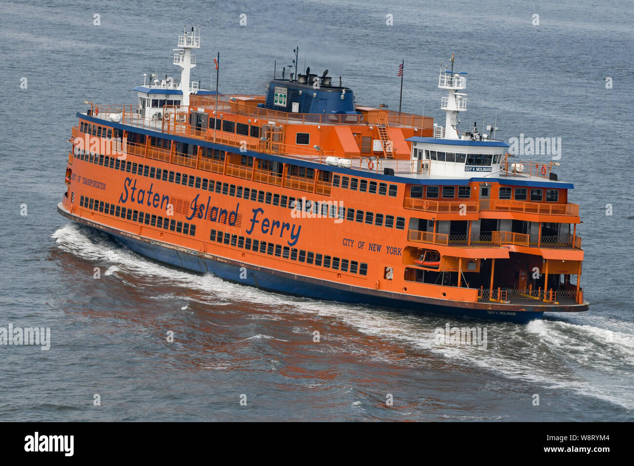 Staten Island Ferry New York City - New York Harbor Wassertaxi Service/Ferry Service - Tourismus und Sehenswürdigkeiten in New York Stockfoto