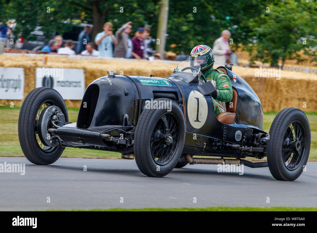 1936 Bentley' Pacey Hassan Besondere "Brooklands Racer mit Fahrer William Medcalf am 2019 Goodwood Festival der Geschwindigkeit, Sussex, UK. Stockfoto