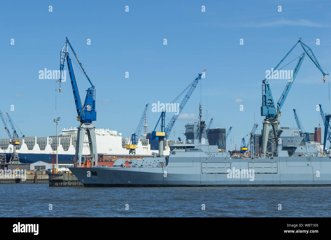 Marine Schiff in der Werft Schiffbau arms export Hamburg Schiffe reparieren Industrie Stahl Stockfoto