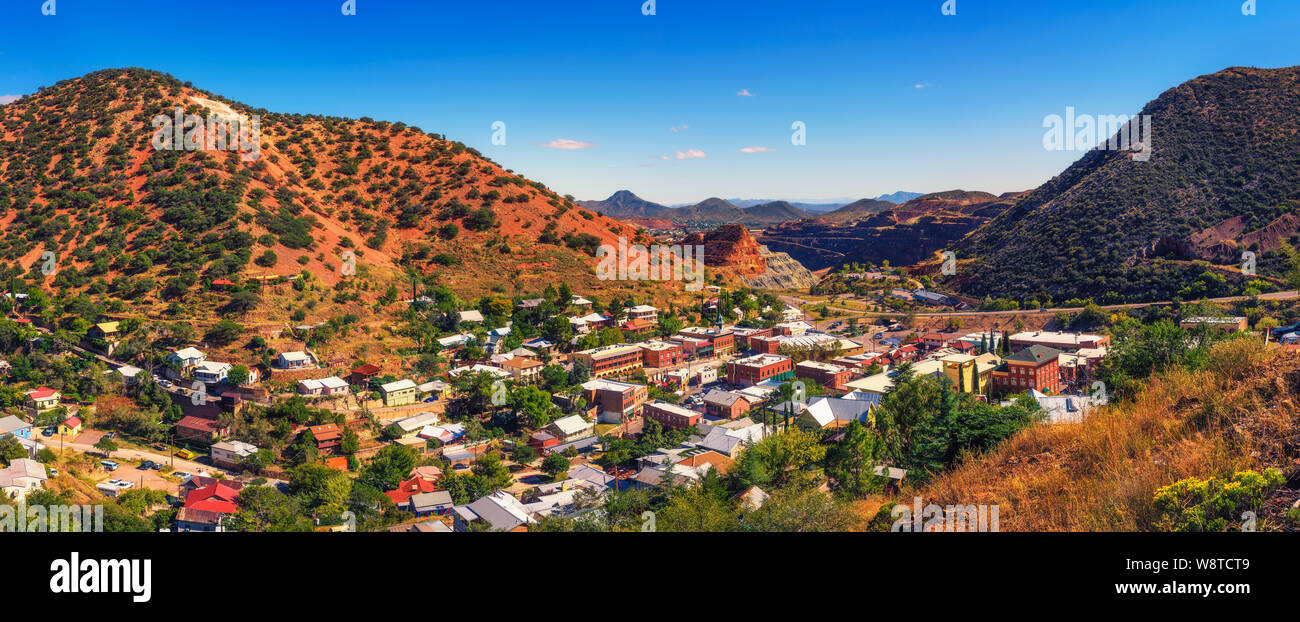 Panorama von Bisbee und der Mule Mountains in Arizona Stockfoto