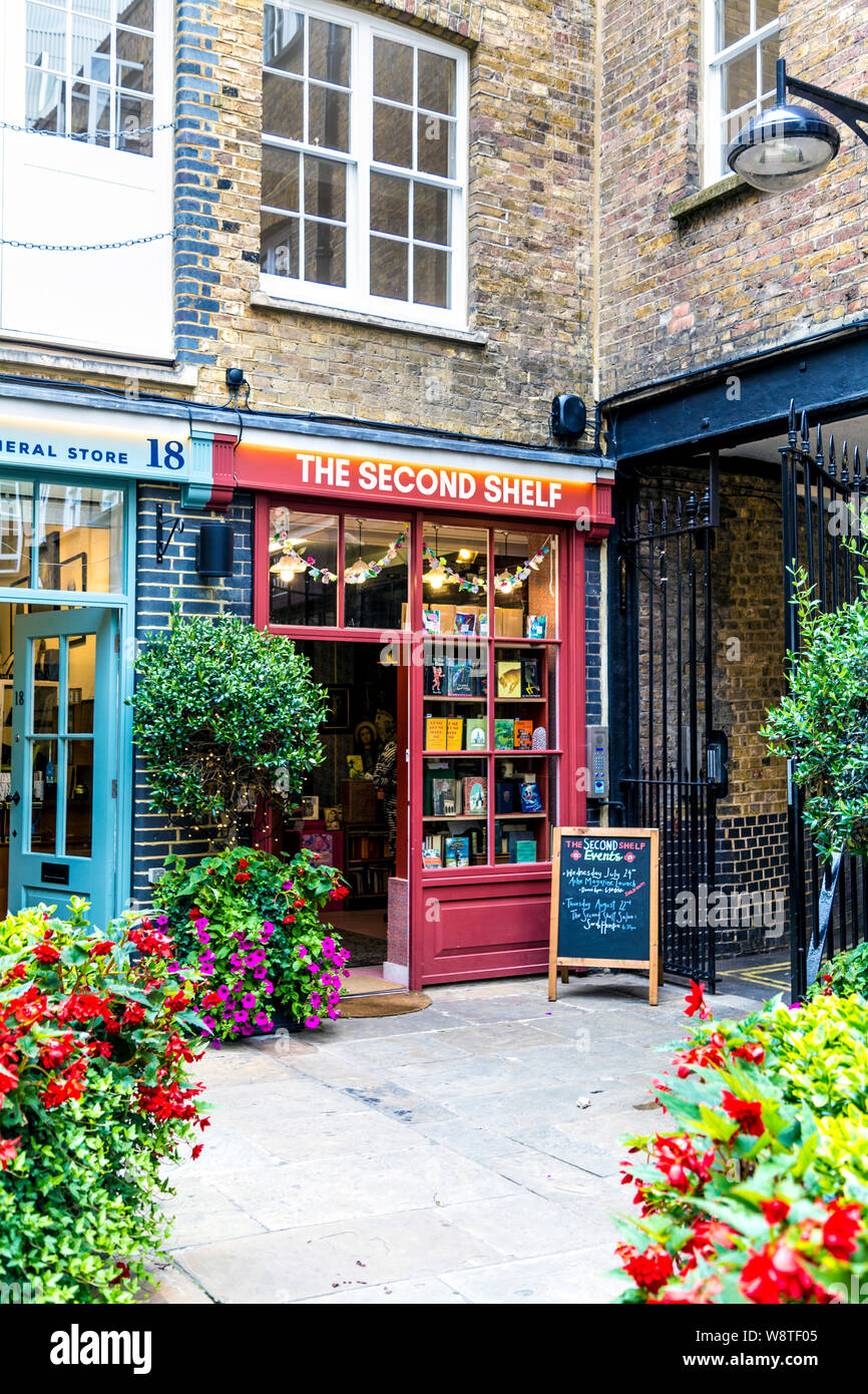 Der Second Shelf Buchladen in Smiths Court, Soho, London, Großbritannien Stockfoto