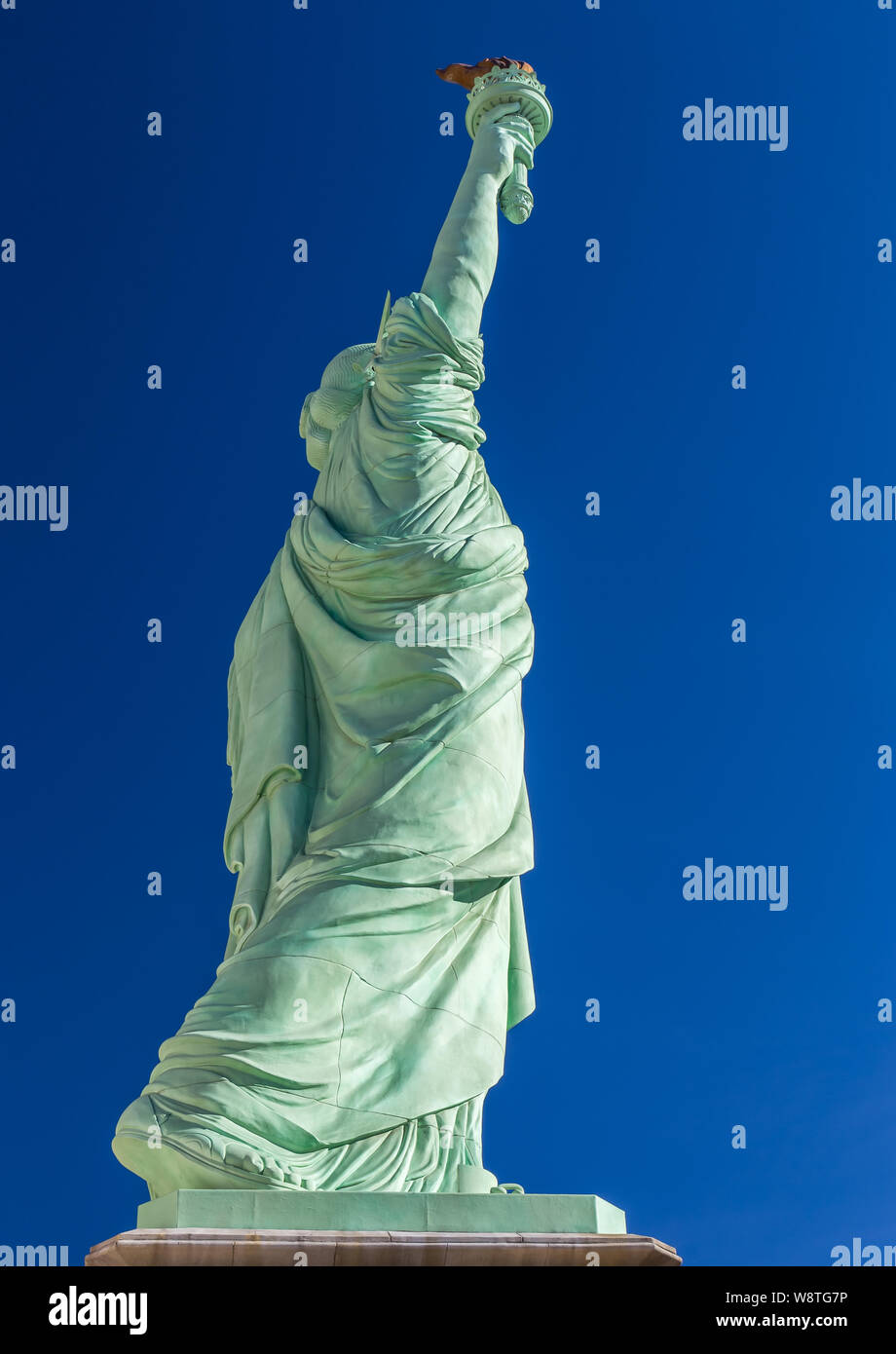 LAS VEGAS, NV/USA, 15. Februar 2016: Nachbildung der Freiheitsstatue in New York - New York Casino. New York - New York ist ein Casino auf dem Las Vegas Strip. Stockfoto